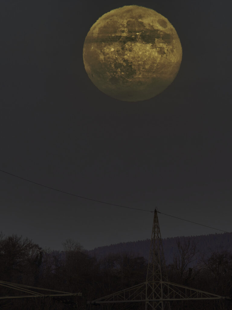 Bibermond, Vollmond über Lörrach